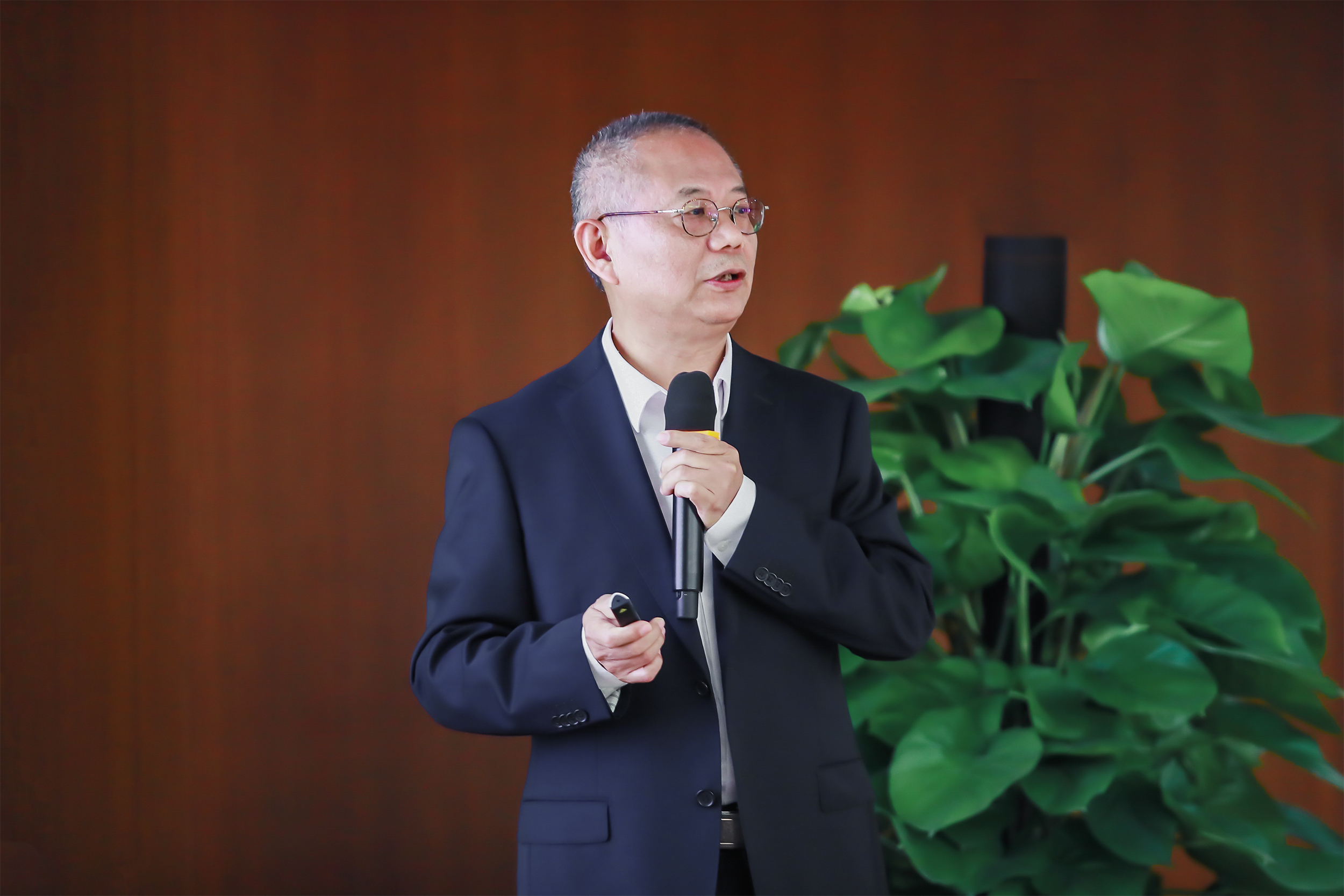 888�ڲ���-����Ϊ��,רҵЧ��