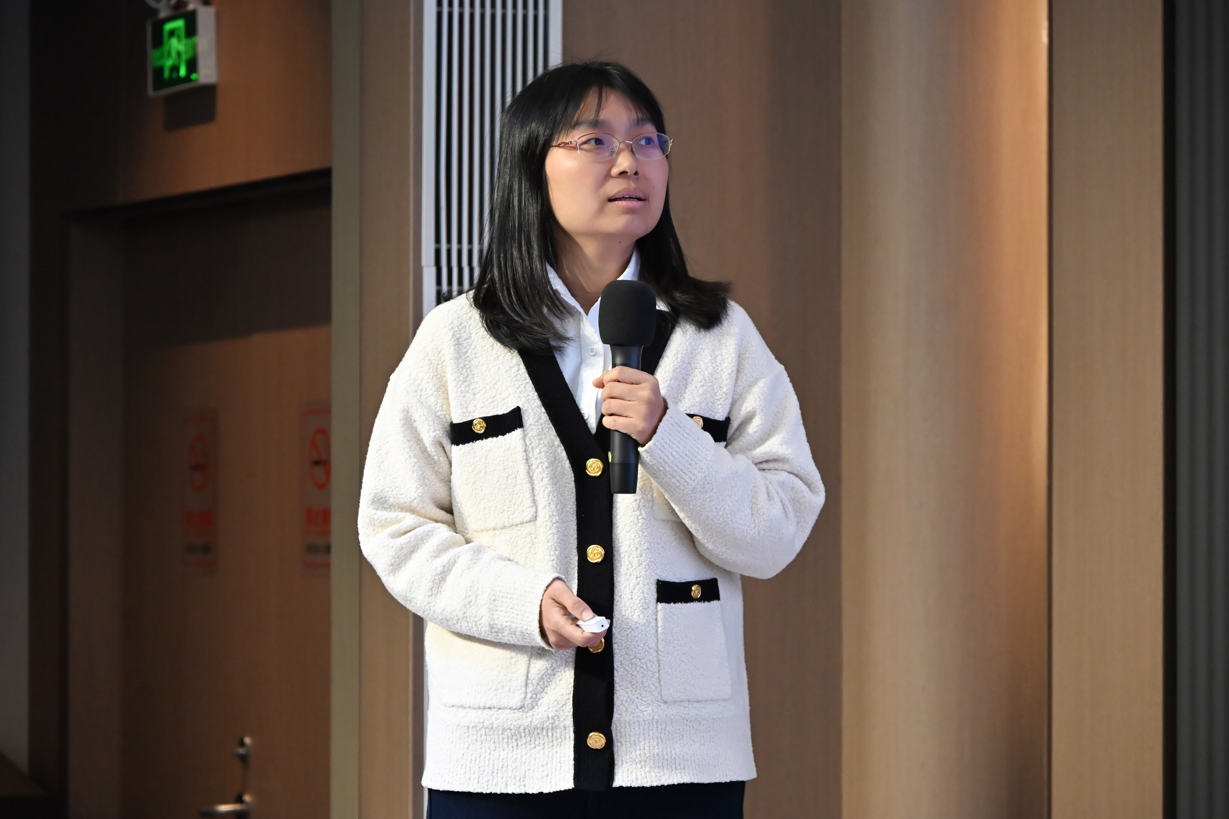 888�ڲ���-����Ϊ��,רҵЧ��