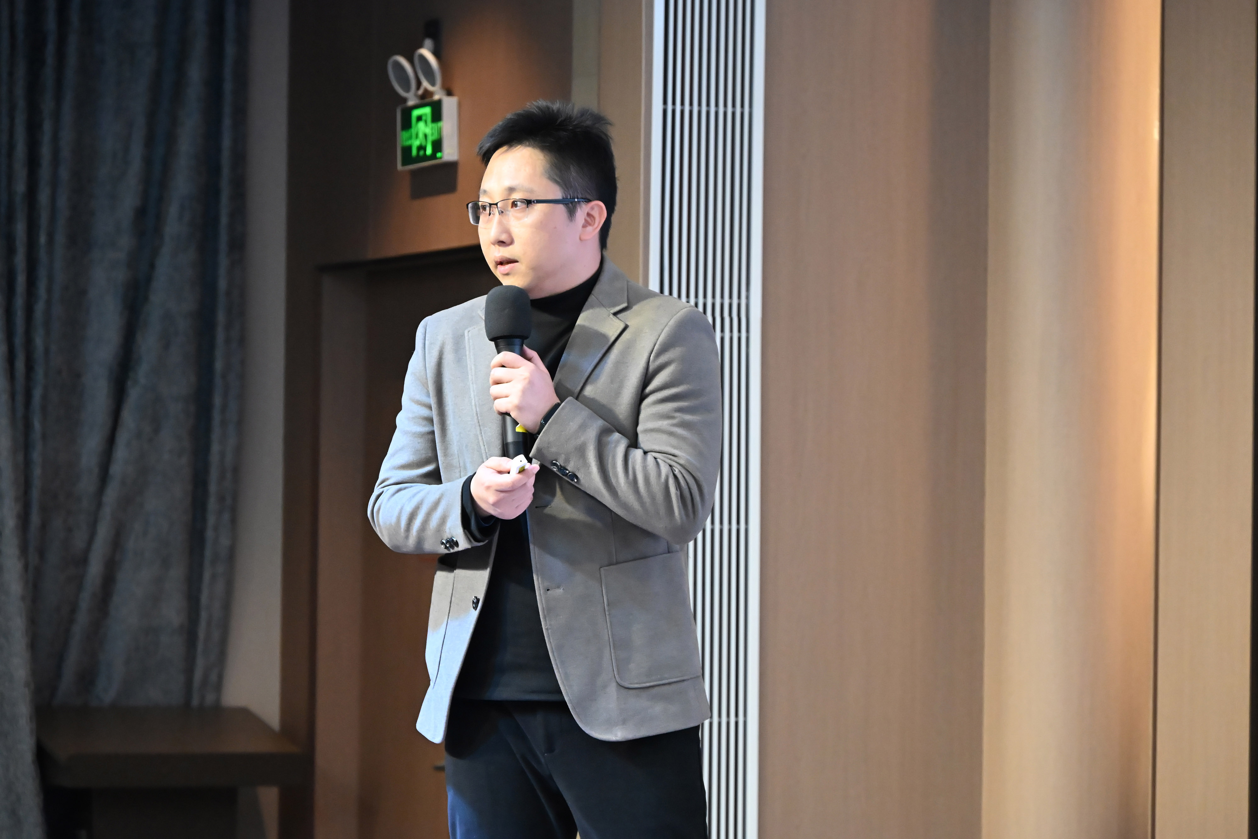 888�ڲ���-����Ϊ��,רҵЧ��